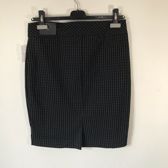 NWT RW&Co Black And White Checkered Skirt - Picture 2 of 4